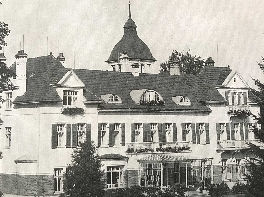 Wiederaufbau Herrenhaus, Kreis Stormarn